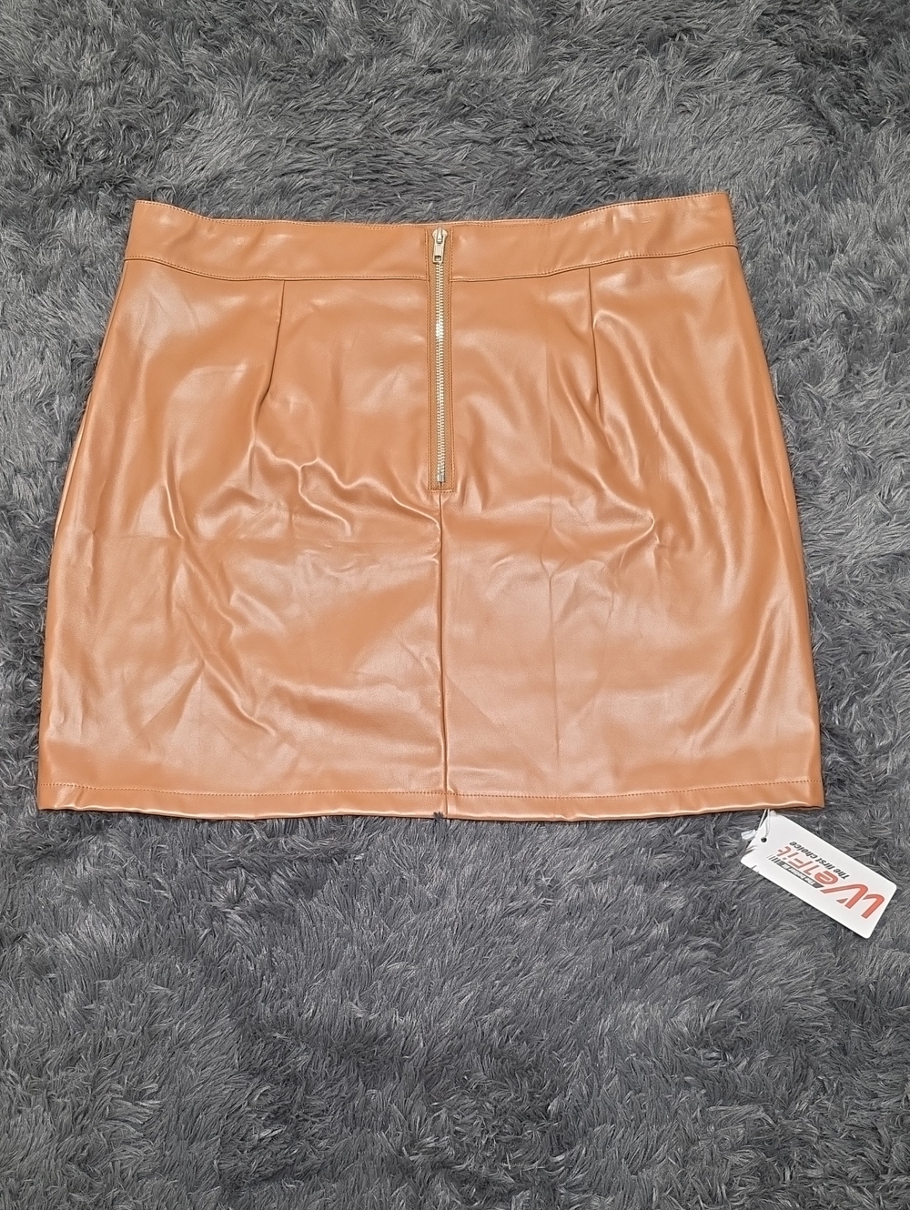 We1Fit- Faux Leather Mini Skirt in Camel with Front Zip. Size XL. NWT.